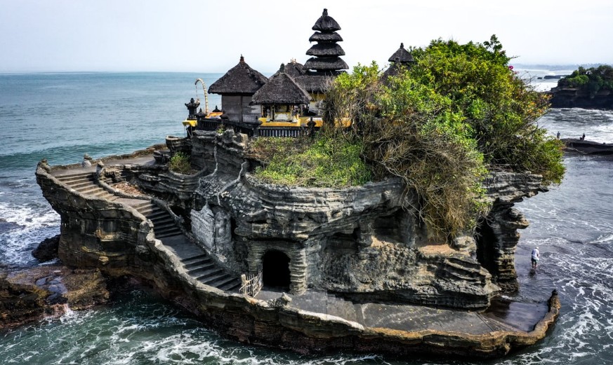 Pura Tanah Lot Temple